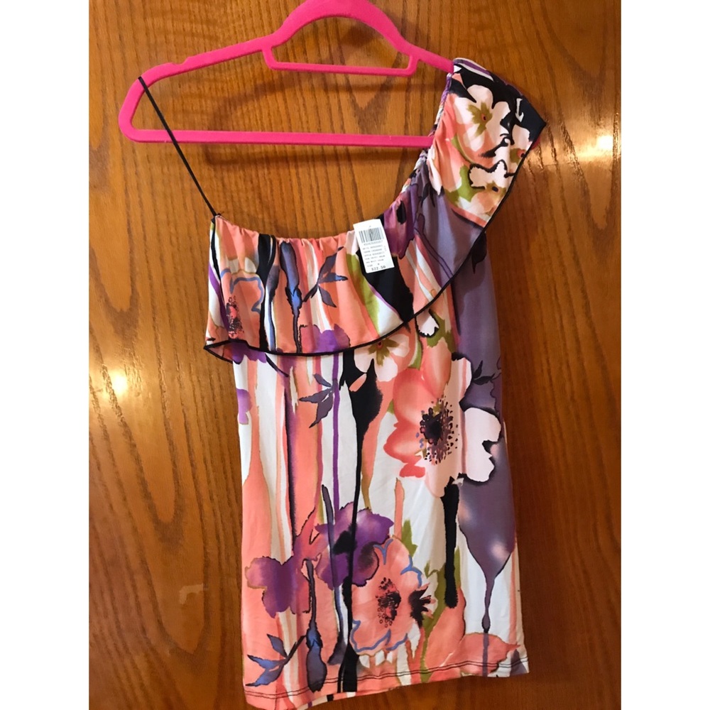 Off-the-shoulder Flowery Blouse